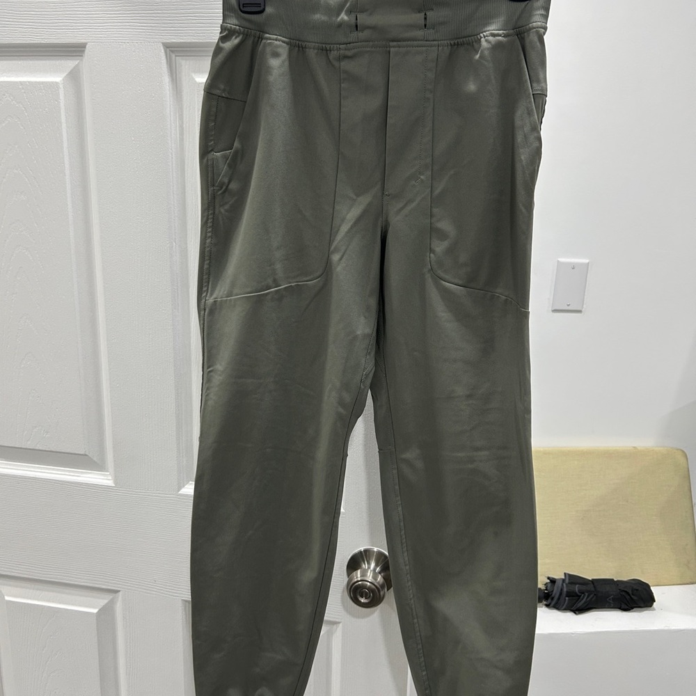 lululemon athletica Men's ABC Jogger Short Length Sage Green Joggers